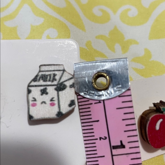 Cute! Milk Carton and Apple Earrings Set Painted Wood Hand Crafted! NWOT - Picture 10 of 11